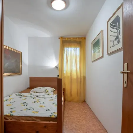 Ruj Apartman *